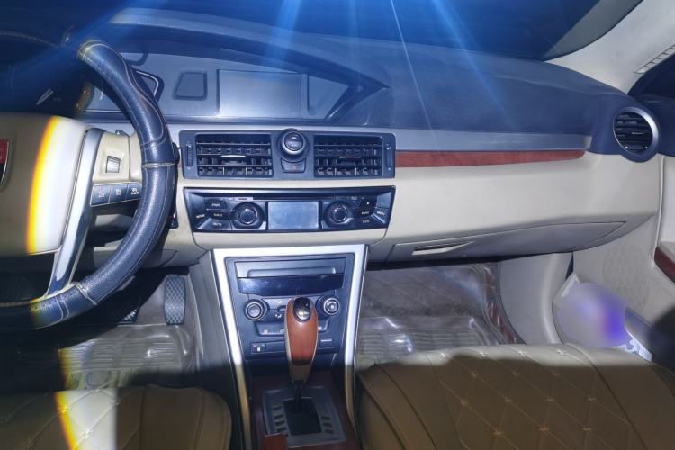 Used Roewe 550 2010 550S 1.8L Automatic Start-Zhen New Year Edition Center Console