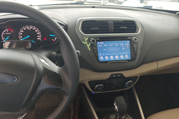 Used Ford Escort 2015 1.5L Automatic Comfort Edition
