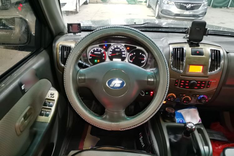 Used Foday Lion F16 2013 2.0T Diesel Two-Wheel Drive Entry-Level 4F20TC1
