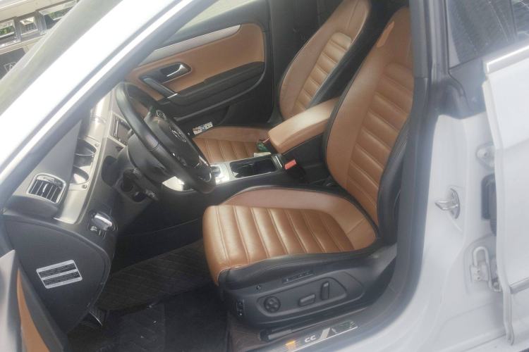 Used Volkswagen FAW-Volkswagen CC 2015 2.0 TSI Ultimate Model Left Front Seat