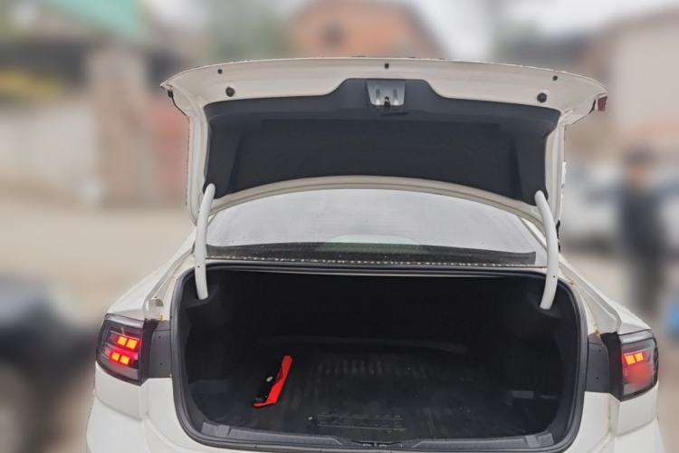 Used Volkswagen Lamando 2015 230TSI Manual Trend Edition Trunk