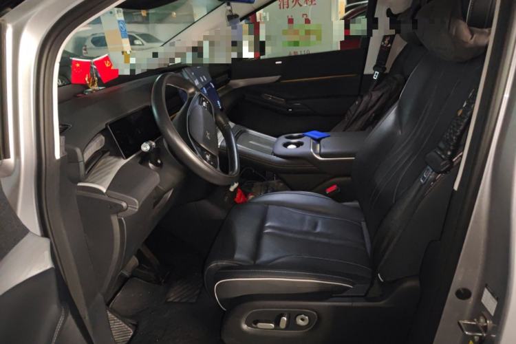 Used XPeng X9 2024 702 Ultra-Long Range Max
