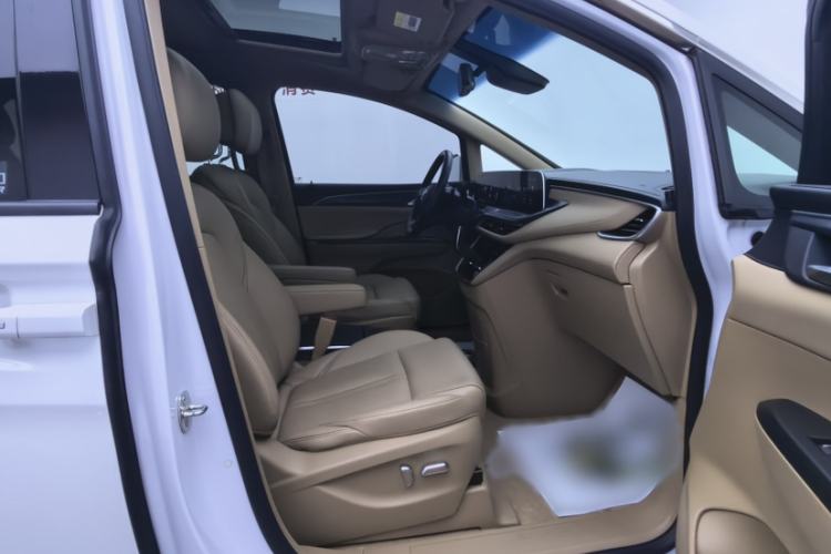 Used Buick GL8 2021 ES Land Cruiser 653T Luxury Edition