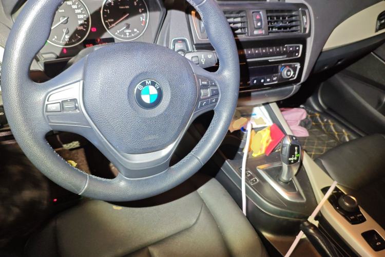 Used BMW 2 Series 2015 218i Convertible Coupe Center Console