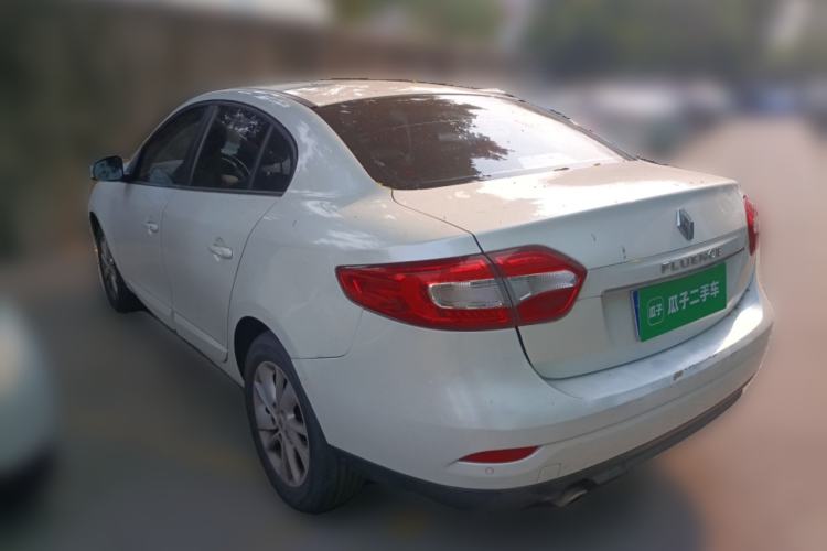 Used Renault Fluence 2015 2.0L Fashion Edition Rear Left 45 Deg