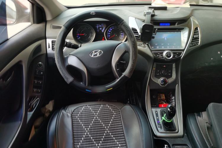 Used Hyundai Elantra (5th Generation / Langdong) 2012 1.6L Automatic Fashion Edition