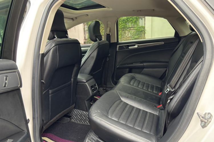 Used Ford Mondeo 2017 Facelifted EcoBoost 180 Fashion Edition Interior 10