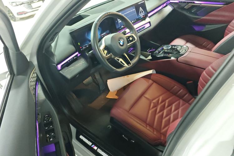 Used BMW 5 Series 2025 530Li Luxury Edition M Sport Package
