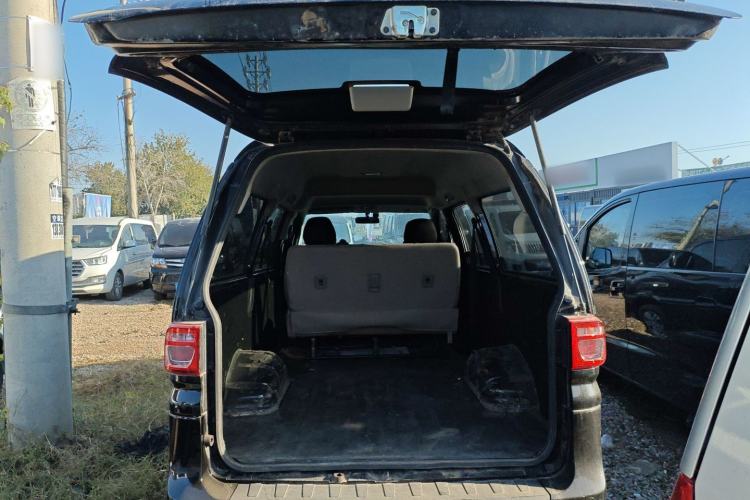 Used FORTHING Lingzhi 2023 M5L 1.6L Base Model 5 Seats