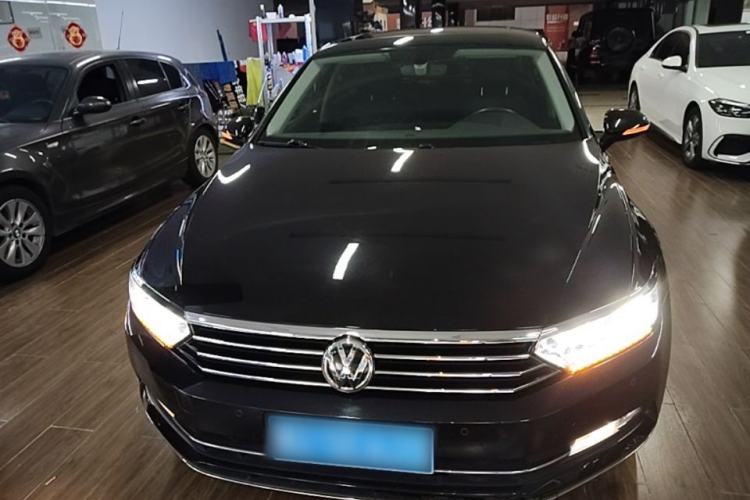 Used Volkswagen Magotan 2019 330TSI DSG Luxury Version China VI Standard