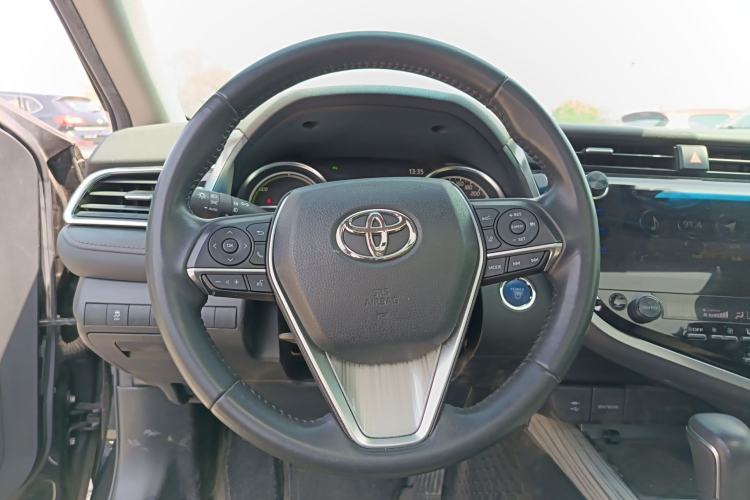 Used Toyota Camry 2019 Dual-Engine 2.5 HG Luxury Edition China V Standard
