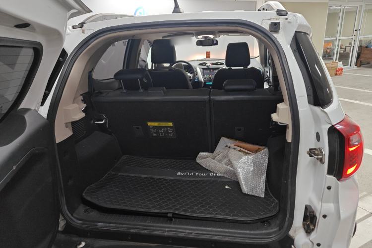 Used BYD Yuan New Energy 2019 EV360 Smart Connect Leading Model Trunk