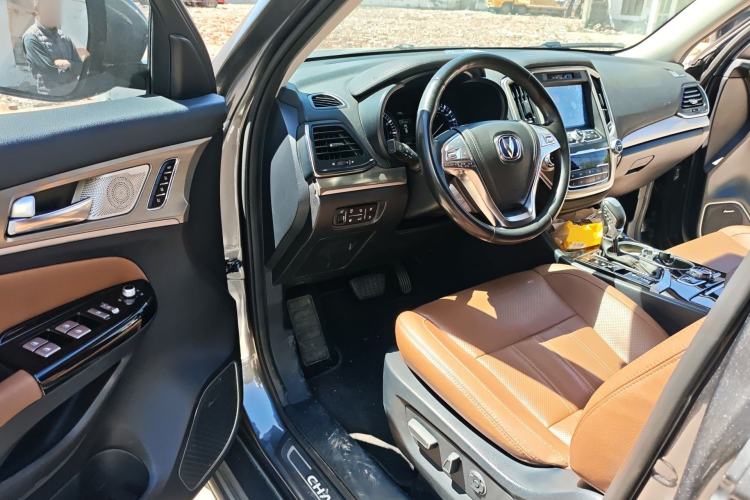 Used CHANGAN CS95 2017 2.0T Four-Wheel Drive ZhiZun Edition Driver Seat