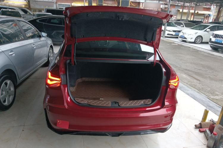 Used Chevrolet Monza 2019 RS 330T Automatic Comfort Edition China VI Standard Trunk