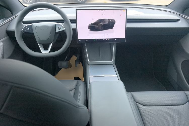 Used Tesla Model Y 2026 Rear-Drive Model
