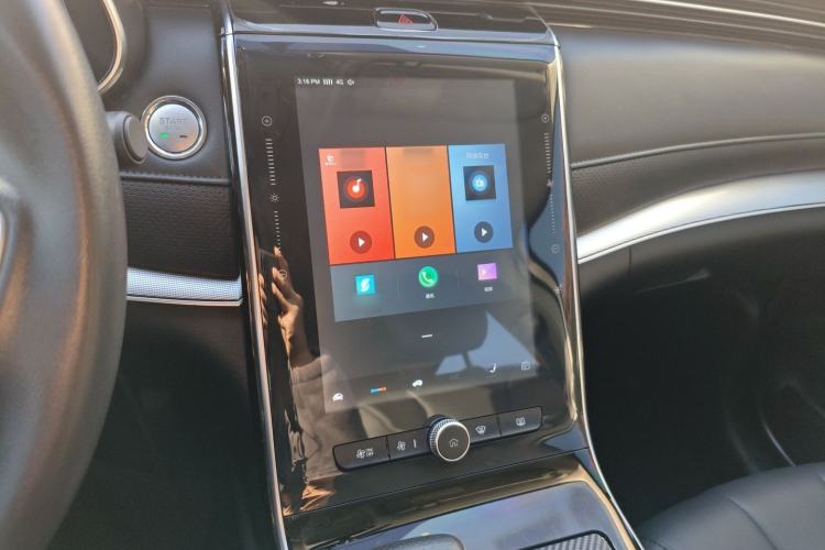 Used Roewe RX5 MAX 2021 Supreme Series 300TGI Automatic Luxury Cabin Edition
