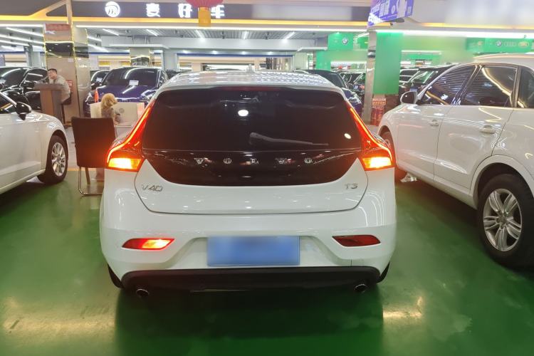 Used Volvo V40 2017 T3 Zhiyi Edition