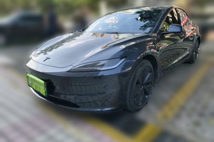 Used Tesla Model 3 2023 Long-Range All-Wheel-Drive Version