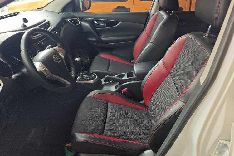 Used Nissan Qashqai 2016 2.0L CVT Luxury Edition Left Front Seat