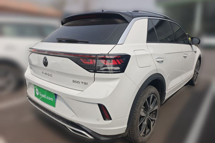 Used Volkswagen T-ROC 2025 Facelift Model 2 300TSI DSG Two-Wheel Drive Chenguang Edition Rear Right 45 Deg