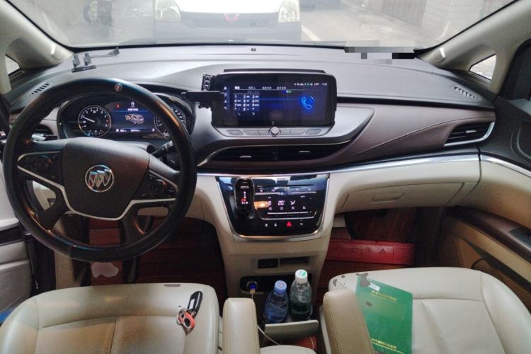 Used Buick GL8 2021 Land Cruiser Executive Class 652T Luxury Model Center Console