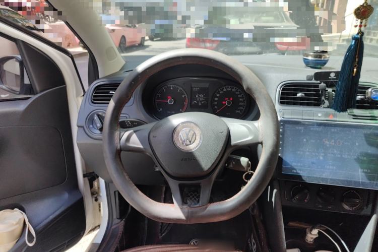 Used Volkswagen Polo 2014 1.4L Manual Fashion Edition Steering Wheel