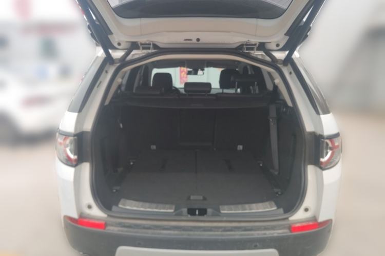 Used Land Rover Discovery Sport 2016 2.0T HSE Trunk