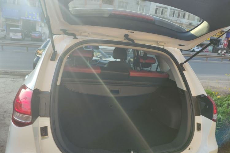 Used Haval H2 2017 Blue Label 1.5T Manual Two-Wheel Drive Luxury Model
