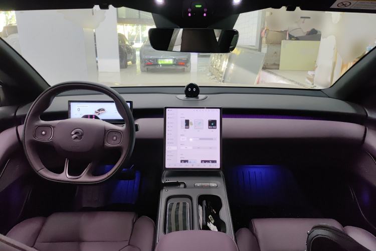 Used Nio ET5T 2024 75kWh Touring Center Console