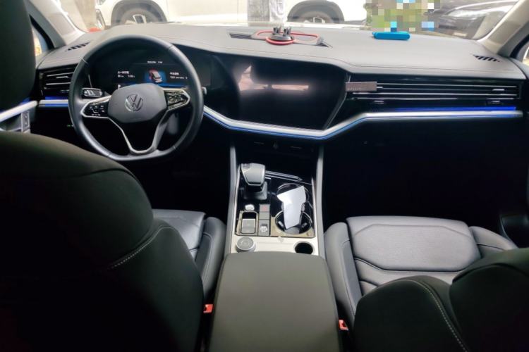 Used Volkswagen Touareg New Energy 2021 eHybrid Center Console