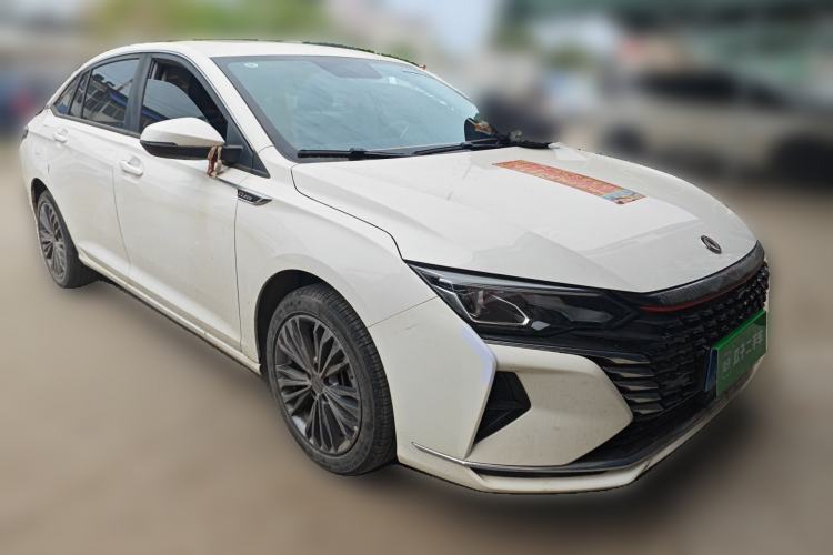 Used Dongfeng Aeolus Yixuan MAX 2021 1.5T Starry Edition Front Right 45 Deg