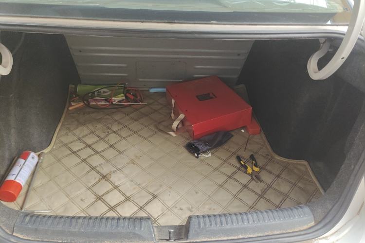 Used Volkswagen Santana 2013 1.6L Manual Comfort Edition Trunk