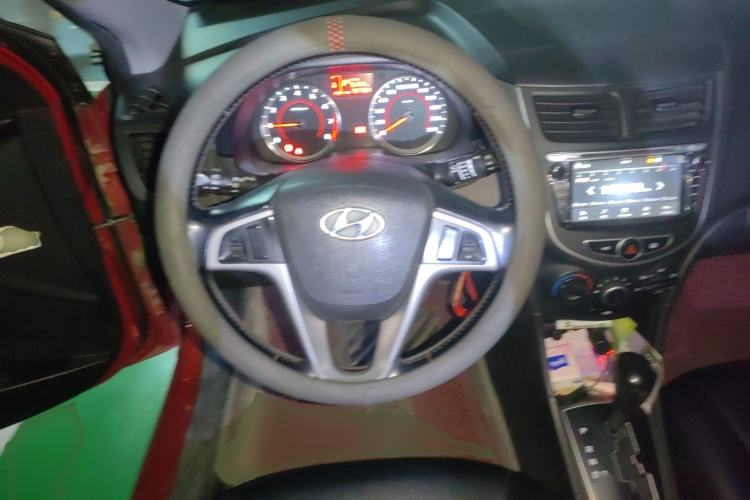 Used Hyundai Verna Ray 2014 1.4L Automatic GLX