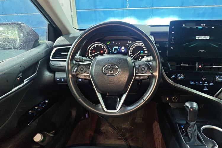 Used Toyota Camry 2023 2.0G Luxury Edition