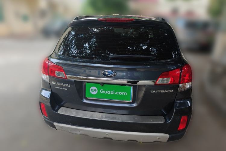 Used Subaru Outback 2011 2.5i Luxury Navigation Edition Rear