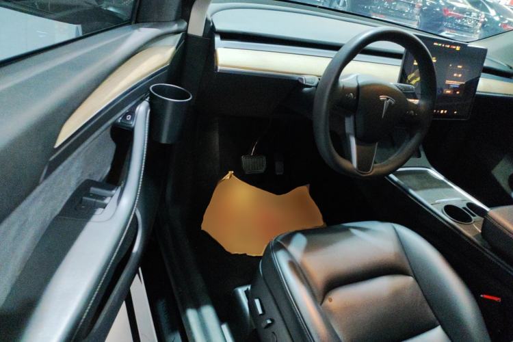 Used Tesla Model Y 2021 Long-Range All-Wheel-Drive Version