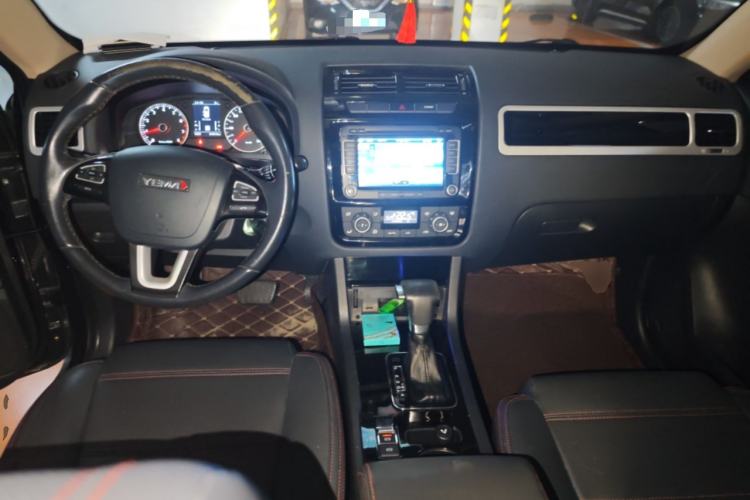 Used Yema T70 2016 1.8T CVT Elegant Model Center Console