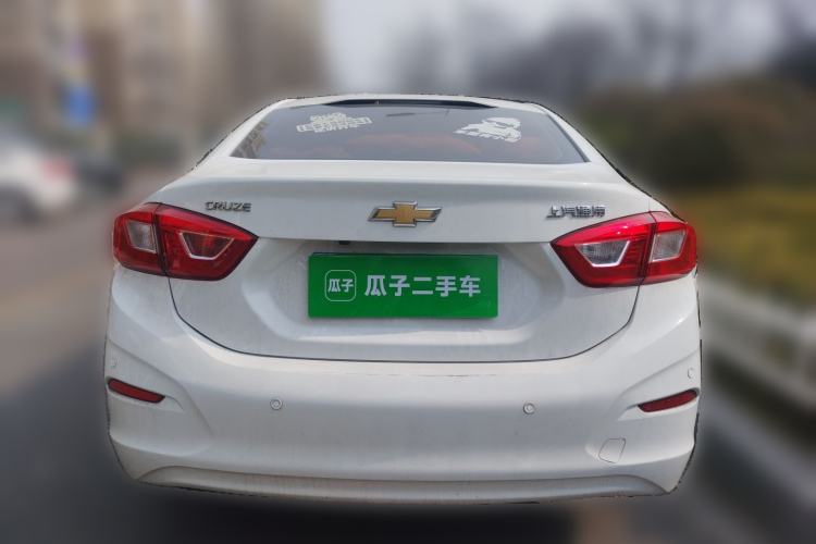 Used Chevrolet Cruze 2017 1.5L Automatic Pioneer Sunroof Edition
