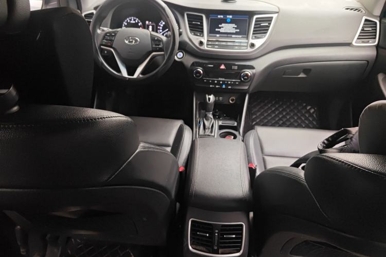 Used Hyundai Tucson 2015 1.6T Dual-Clutch Two-Wheel-Drive Smart Model