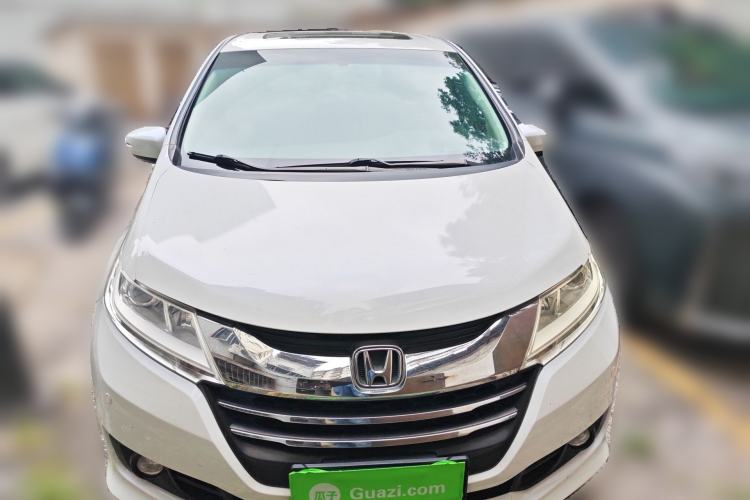 Used Honda Odyssey 2015 Revised 2.4L Luxury Edition
