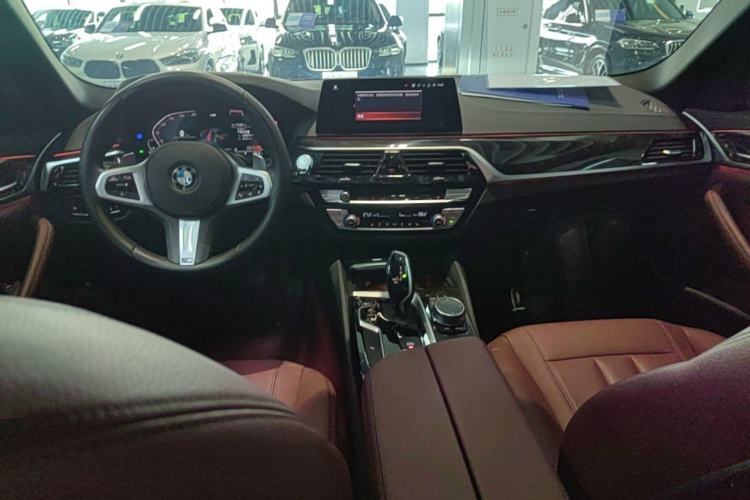 Used BMW 5 Series 2020 530Li Leading Model M Sport Package Center Console