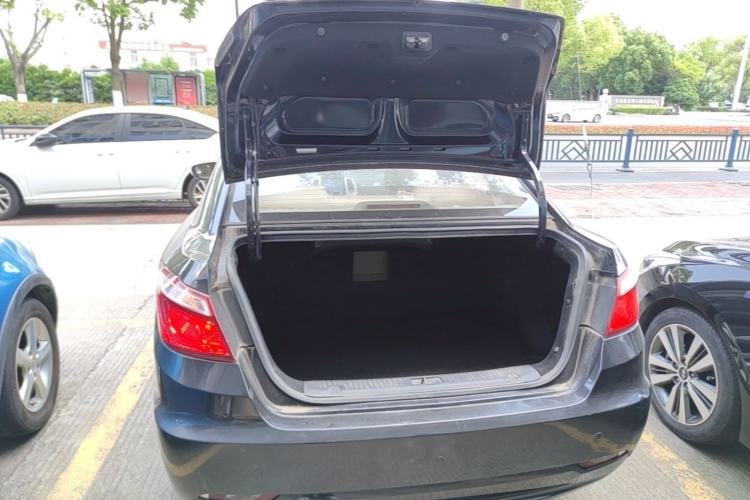 Used CHANGAN Eado 2014 1.6L Manual Luxury Model
