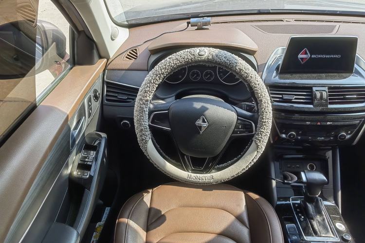 Used BORGWARD BX5 2017 20TGDI Automatic Two-Wheel Drive Pioneer Edition
