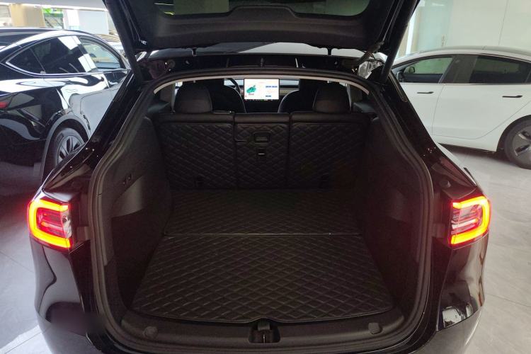 Used Tesla Model Y 2021 Standard Range Rear-Wheel Drive Version
