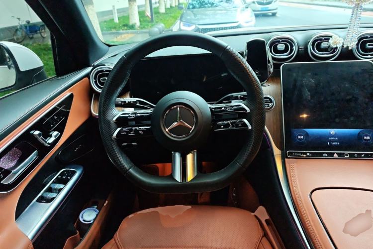 Used Mercedes-Benz GLC 2023 Refreshed GLC 300 L 4MATIC Dynamic Version 7-Seater Steering Wheel