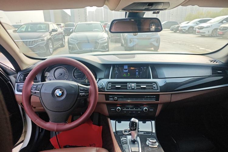 Used BMW 5 Series 2014 520i Elegant Edition
