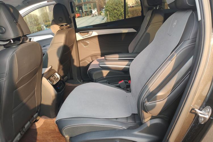 Used Volkswagen Talagon 2024 380TSI Four-Wheel Drive Luxury Jiajing Pro Shared-Experience Version 6 Seats Left Rear Seat