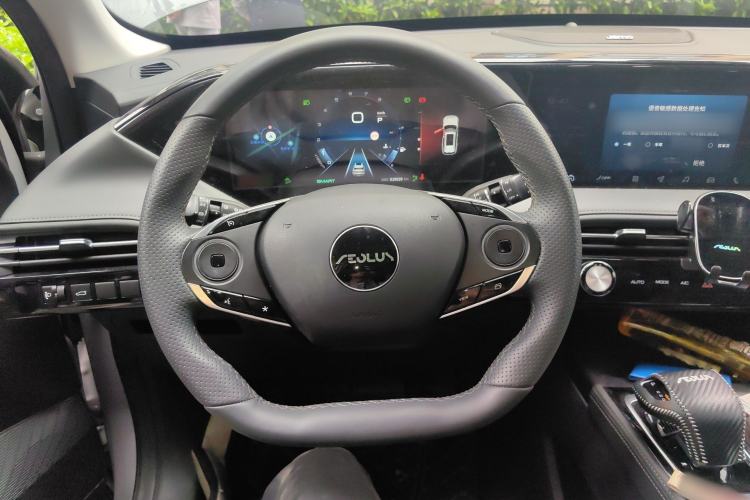 Used Dongfeng Aeolus Huge 2022 Mach Power 1.5T Dare-to-Love Edition Steering Wheel