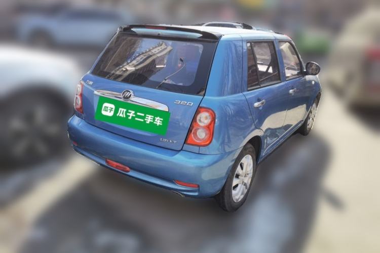 Used Lifan Auto 330 2014 1.3L Manual Standard Edition
