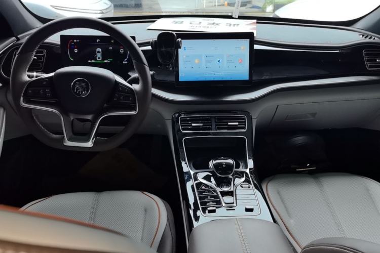 Used BYD Qin PLUS 2024 Honor Edition EV 420KM Leading Model
